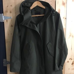 Everlane Renew Anorak. New, never worn. Sz Sm